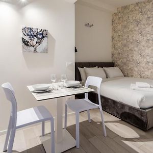 Studio met een King Size Bed